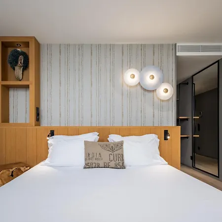 Отель Descobertas Boutique By Aspasios 4*